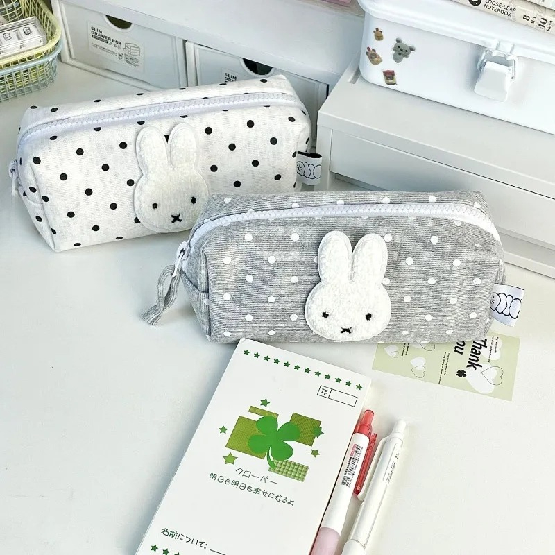 Miffy rabbit cute creative car - Pencil Case Large recension och pris
