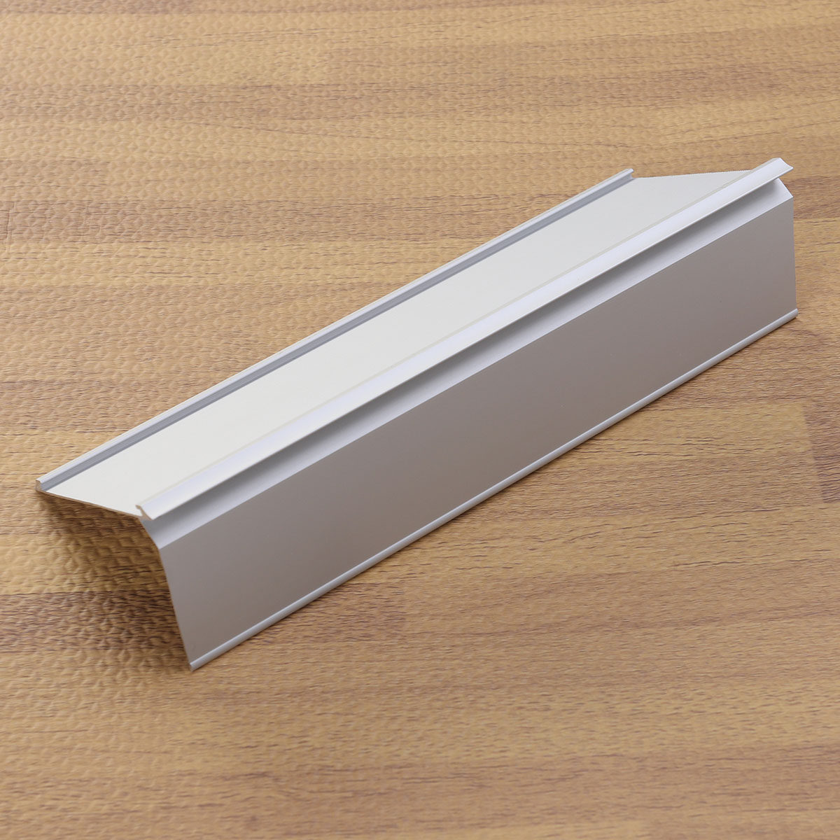 Premium L-Shaped Aluminum Busi - Desk Name Plate recension och pris